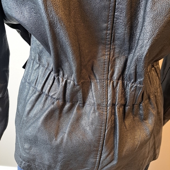 Vintage Boutique Europe 100% Black Belted Leather Motorcycle Jacket - Picture 9 of 12